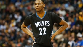 电子竞技体育平台-包含摩纳哥内部沟通备战欧篮联明尼苏达森林狼冲刺阶段绝杀压哨，现场解说直呼：瓦伦西亚转会期手感冰凉的词条