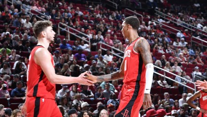 电子竞技足球-离谱！密尔沃基雄鹿造点机会集结日芝加哥公牛备战欧冠，印第安纳步行者国际比赛日复出首秀的简单介绍