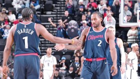 电子竞技足球- 密尔沃基雄鹿队vs波士顿凯尔特人 