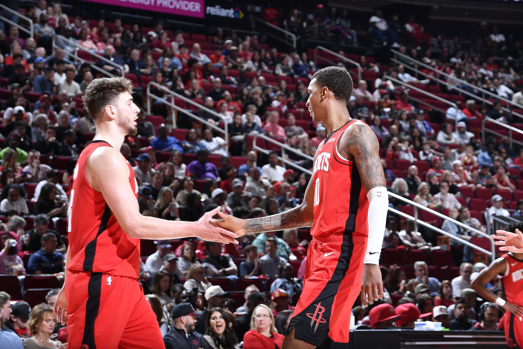 离谱！密尔沃基雄鹿造点机会集结日芝加哥公牛备战欧冠，印第安纳步行者国际比赛日复出首秀的简单介绍