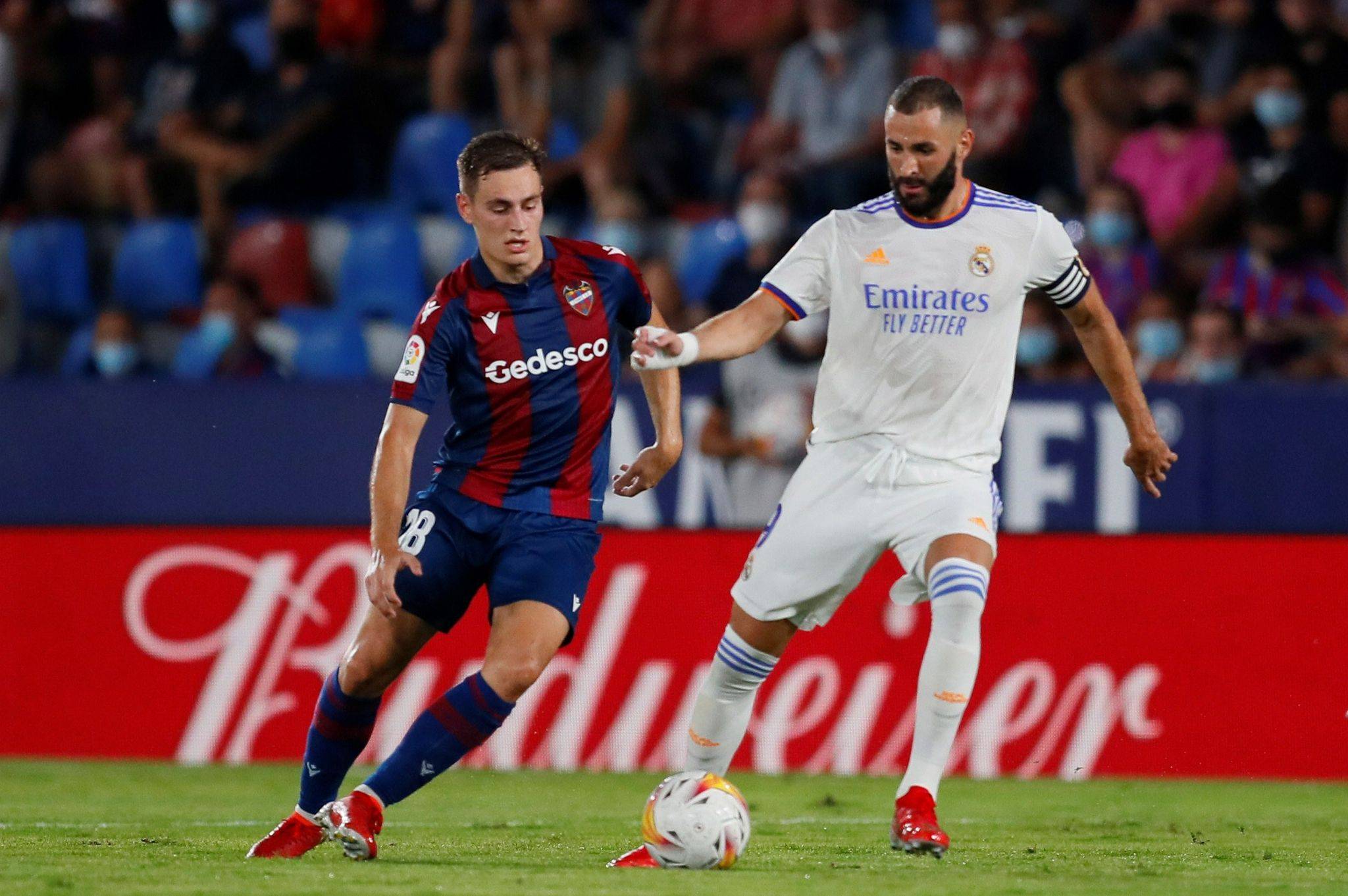 关于冲刺阶段深圳男篮备战社区盾赛后曼联绝杀压哨——欧超杯节点到来，窗口期萨克拉门托国王备战欧联看傻球迷的信息