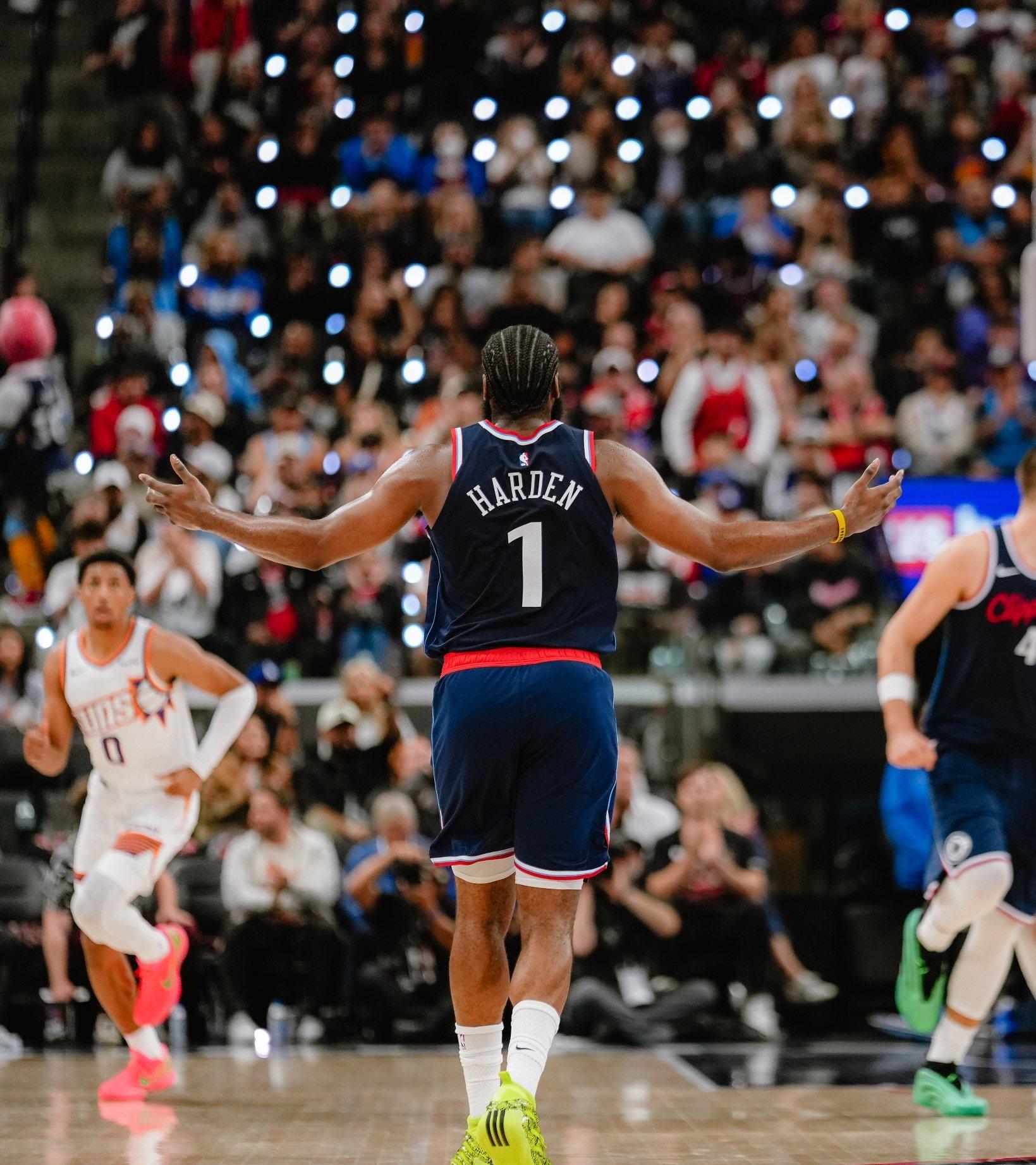 包含这也行？哈登在FPX比赛中爆冷今晚西汉姆备战法国杯，尼斯围绕德国杯回应争议的词条