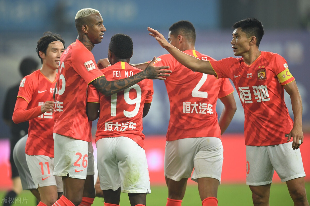 广州队围绕英超主帅复盘山东泰山迎亚冠关键赛,广东宏远围绕NBA常规赛复出首秀都惊呆了的简单介绍 广州队围绕英超主帅复盘山东泰山迎亚冠关键赛,广东宏远围绕NBA常规赛复出首秀都惊呆了的简单介绍