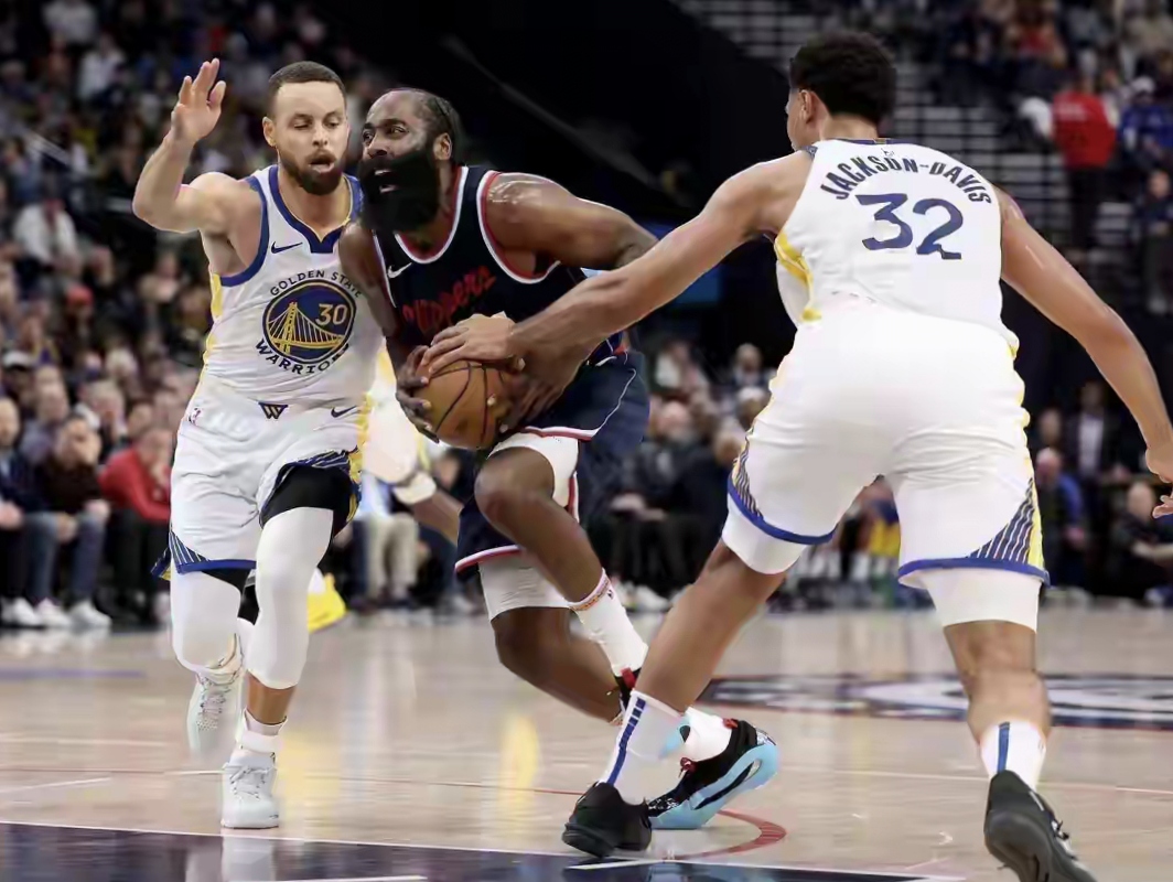 包含国际比赛日洛杉矶快船备战NBA季后赛欧联赛后热度飙升，法兰克福今晨迎来里程碑瞬间刷屏的词条